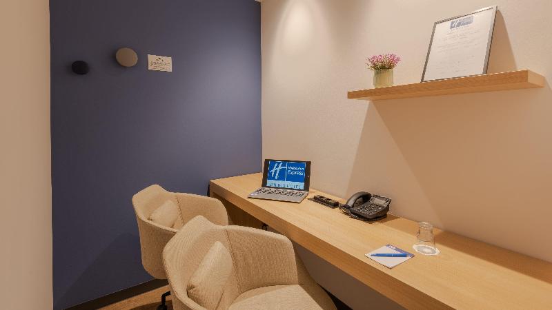 Holiday Inn Express Hamburg South A7 As42 - Toplantı