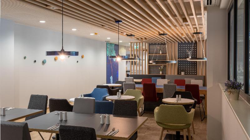 Holiday Inn Express Hamburg South A7 As42 - Restoran