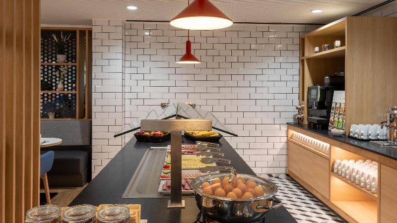 Holiday Inn Express Hamburg South A7 As42 - Restoran
