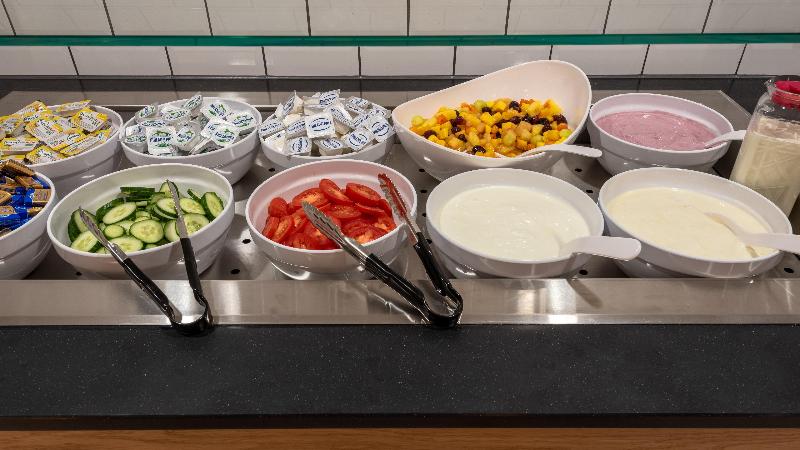 Holiday Inn Express Hamburg South A7 As42 - Restoran