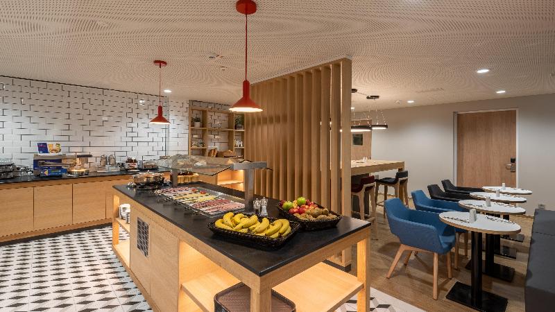 Holiday Inn Express Hamburg South A7 As42 - Restoran