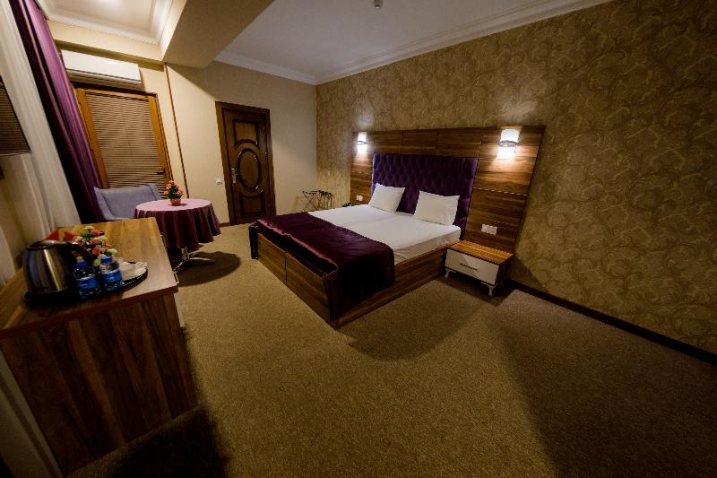 Royal Sapphire Hotel - Oda