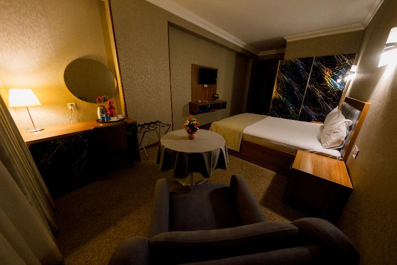 Royal Sapphire Hotel - Oda