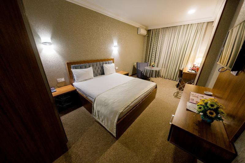 Royal Sapphire Hotel - Oda