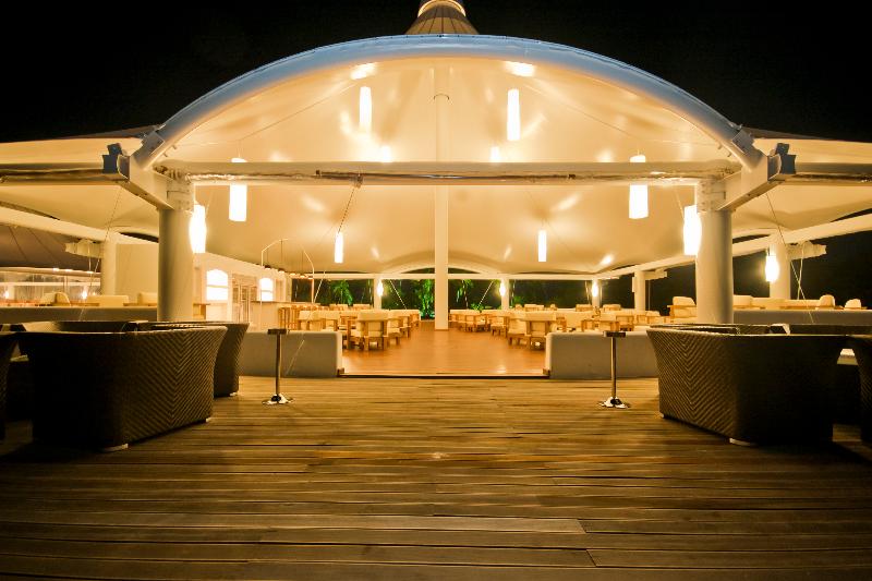 Safari Island Resort - Bar