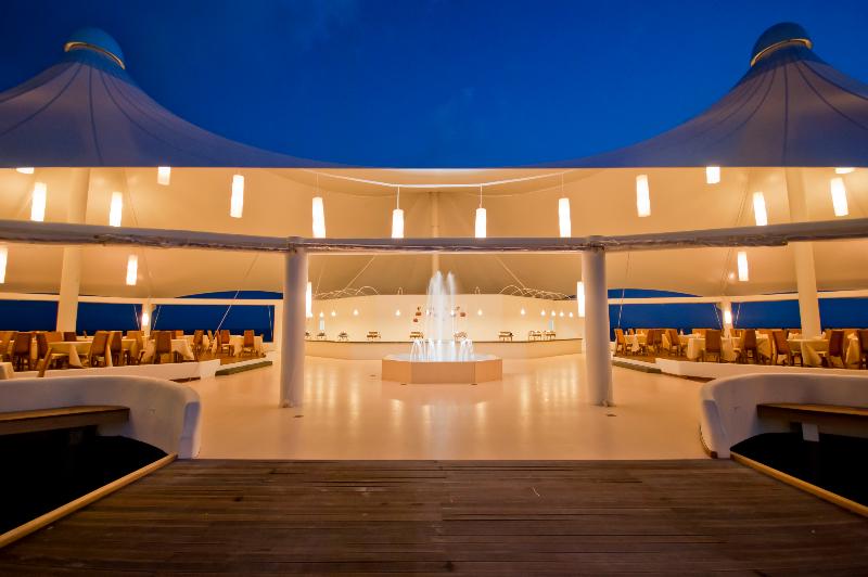 Safari Island Resort - Restoran