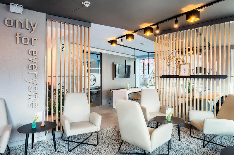 B&B Hotel Bochum-City - Lobi
