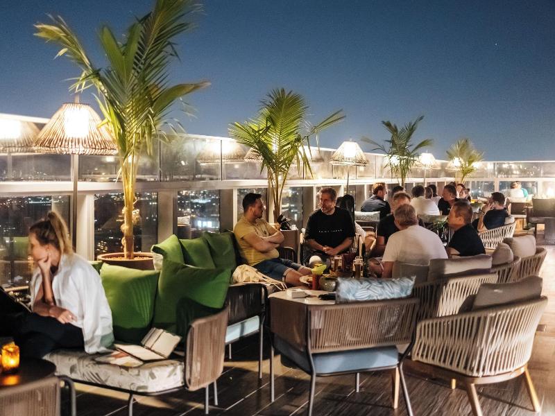 The First Collection At Jumeirah Village Circle - Restoran