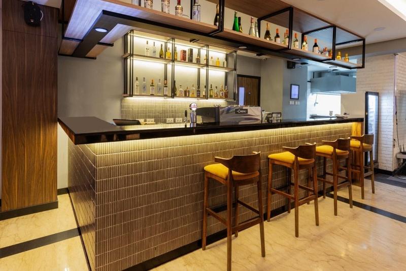 Next Hotel Yogyakarta - Bar