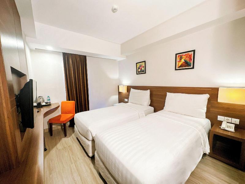 Next Hotel Yogyakarta - Oda