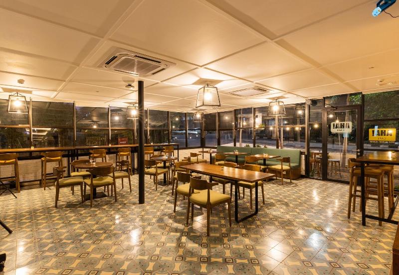Next Hotel Yogyakarta - Restoran