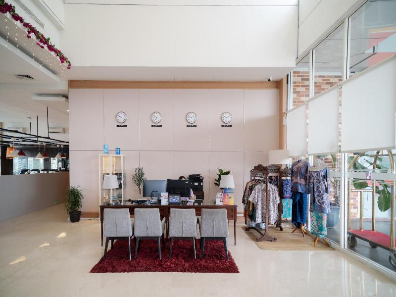 Swiss-Belcourt Serpong - Lobi