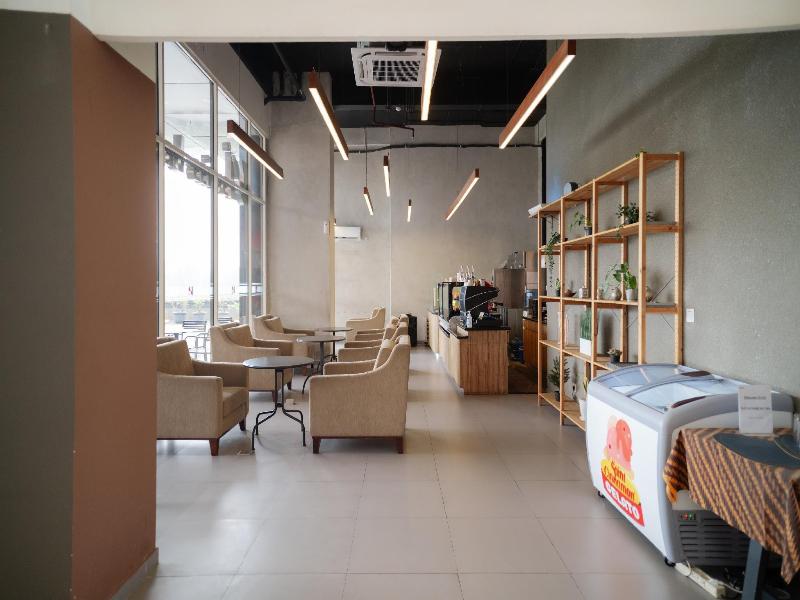 Swiss-Belcourt Serpong - Restoran