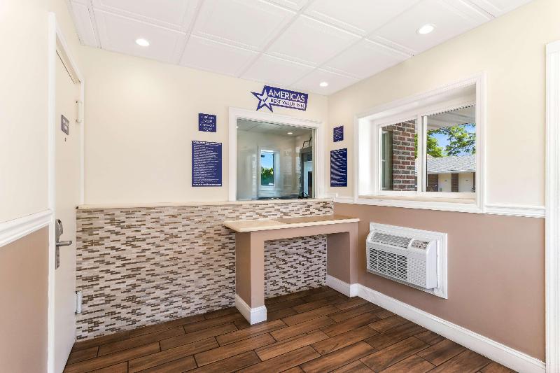 Americas Best Value Inn Avenel Woodbridge - Lobi