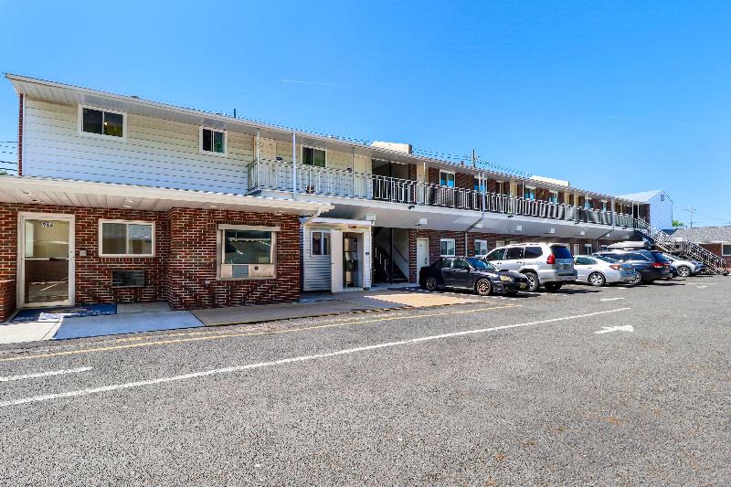 Americas Best Value Inn Avenel Woodbridge - Genel