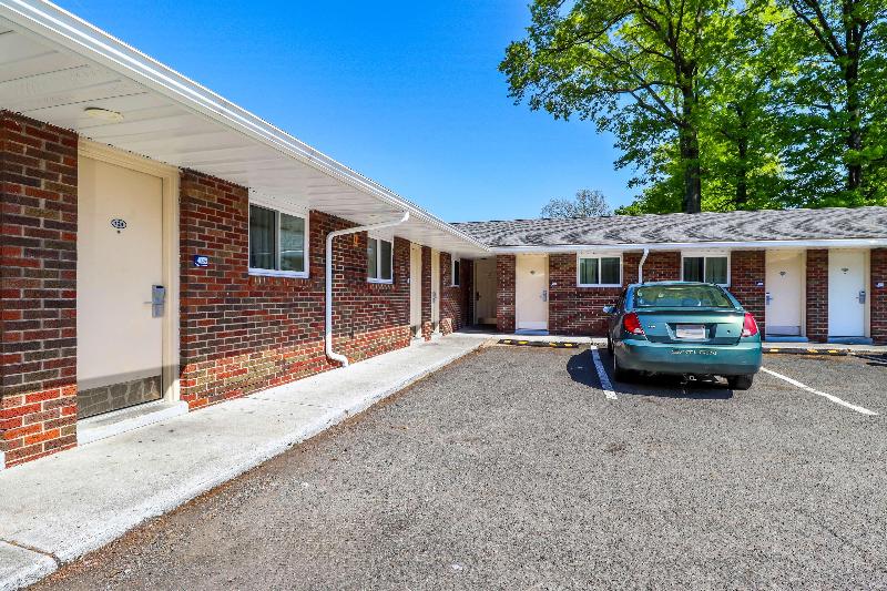 Americas Best Value Inn Avenel Woodbridge - Genel