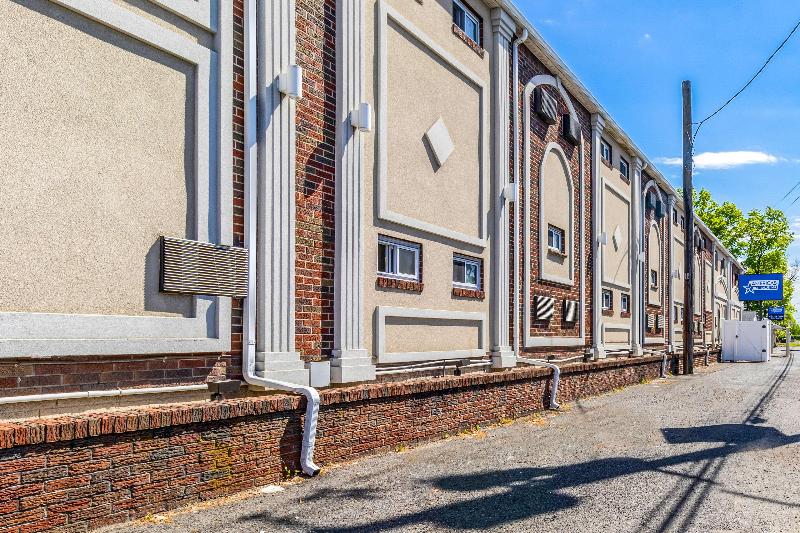 Americas Best Value Inn Avenel Woodbridge - Genel