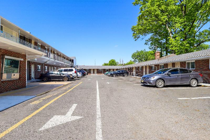 Americas Best Value Inn Avenel Woodbridge - Genel