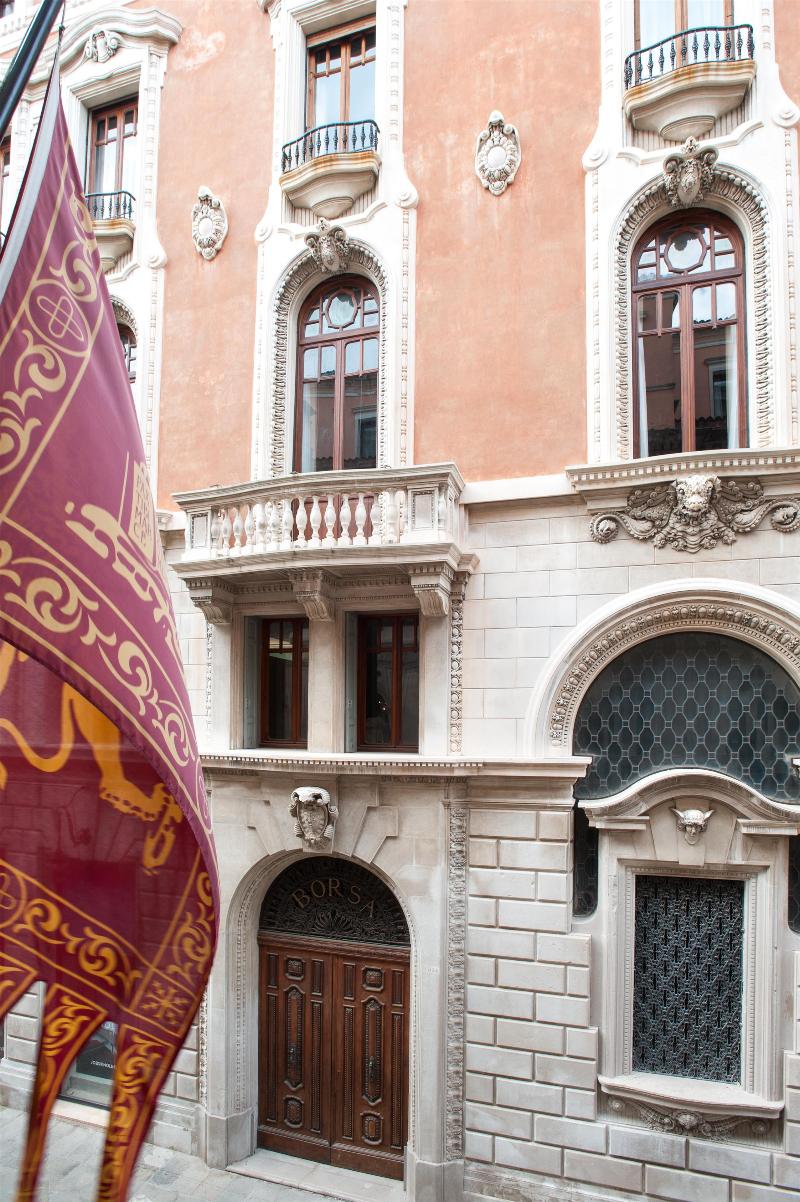 Nolinski Venezia - Genel