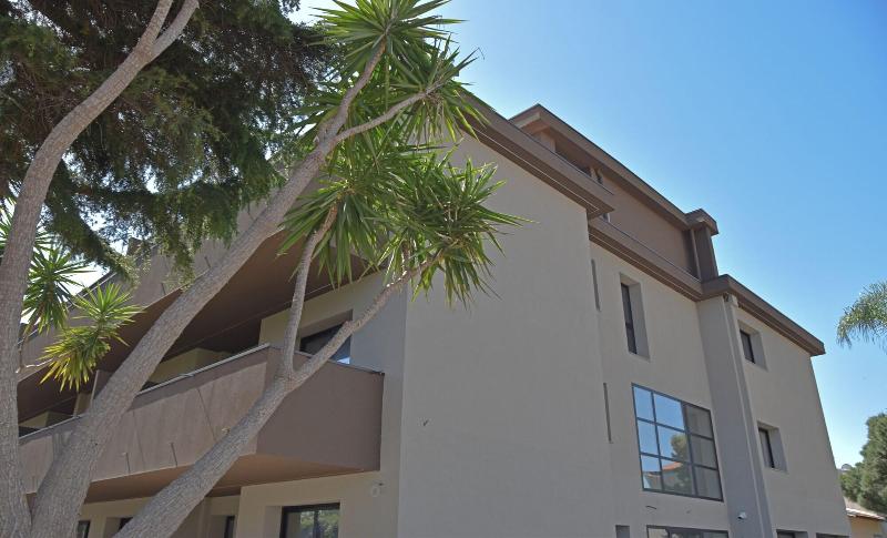 Ollen Apartments - Genel