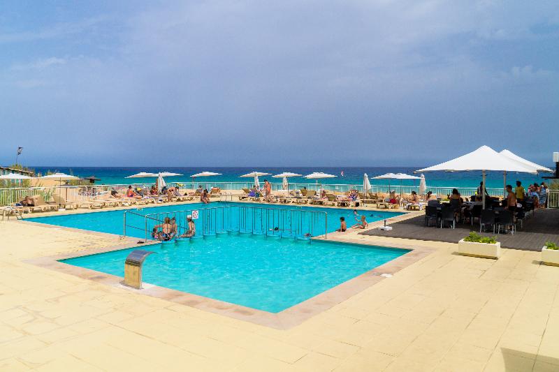 Vila Baleira Suites - Havuz
