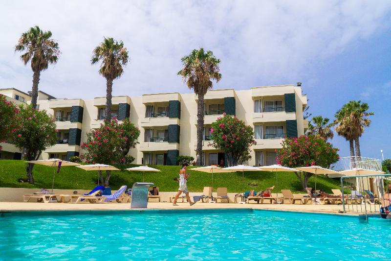 Vila Baleira Suites - Havuz