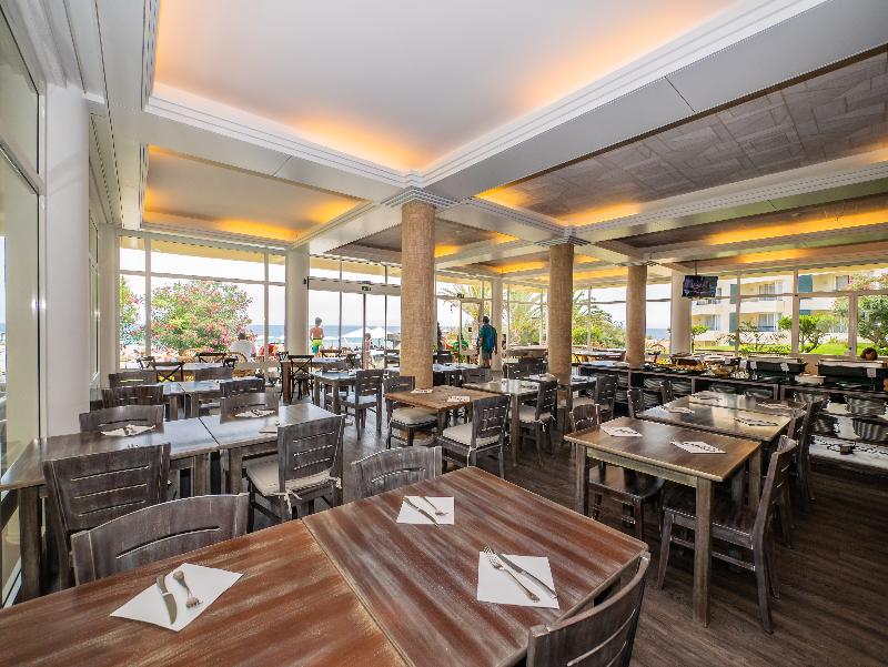 Vila Baleira Suites - Restoran