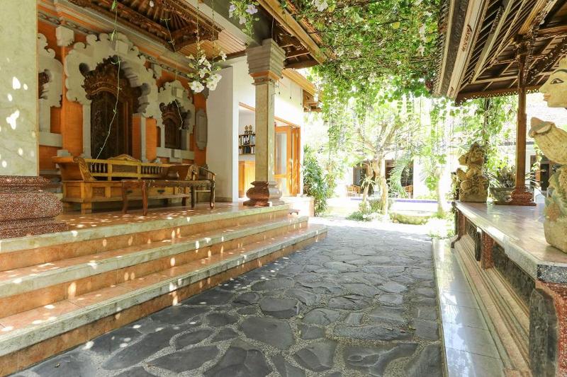 The Legian Mas Beach Inn By Zuzu - Genel