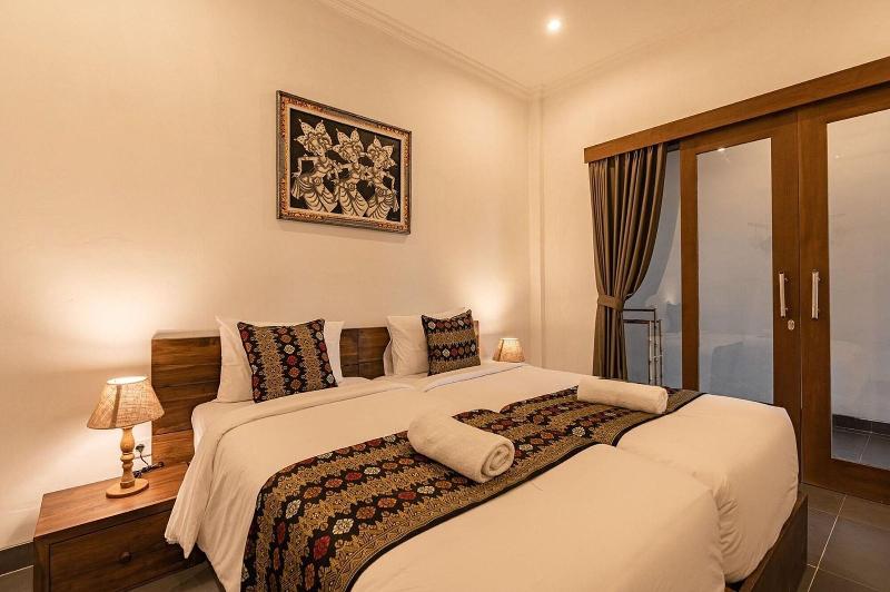 D'Meten Guest House Canggu By Zuzu - Oda