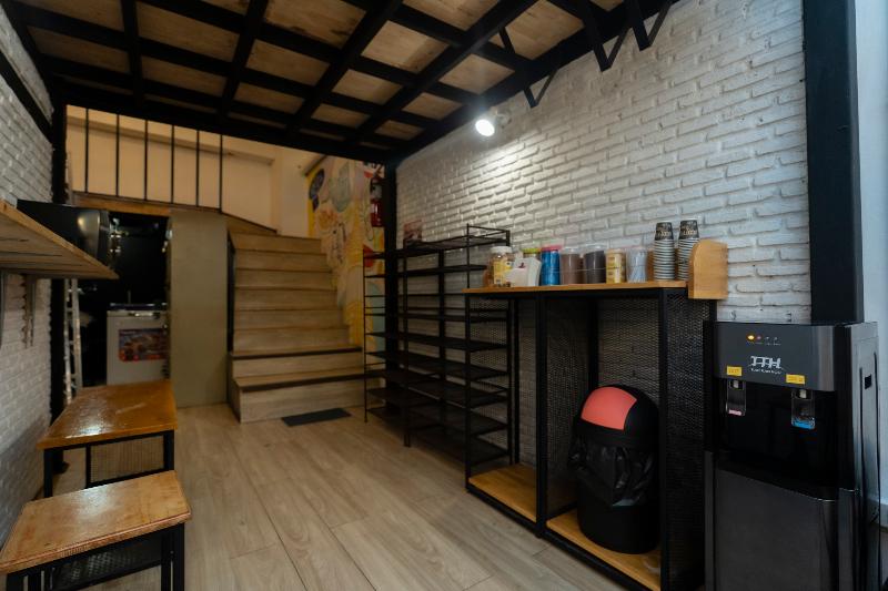 Liberta Hostel - Lobi