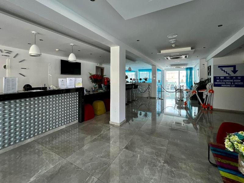 Sunny Blue Hotel - Lobi