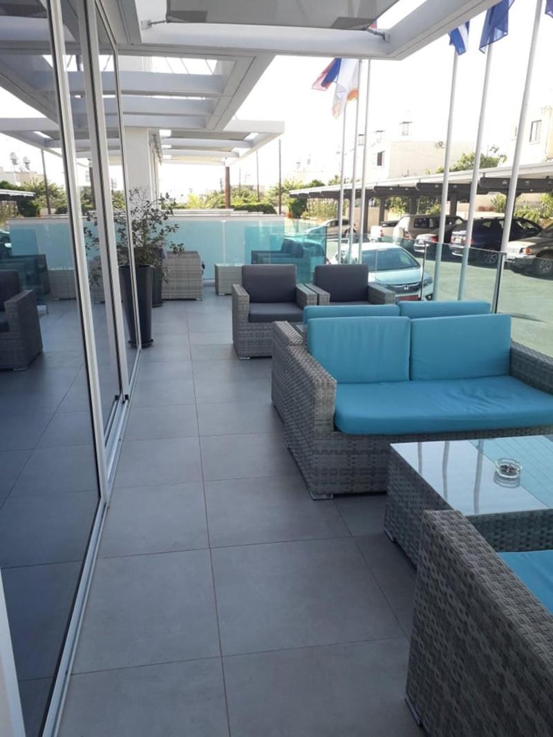 Sunny Blue Hotel - Lobi