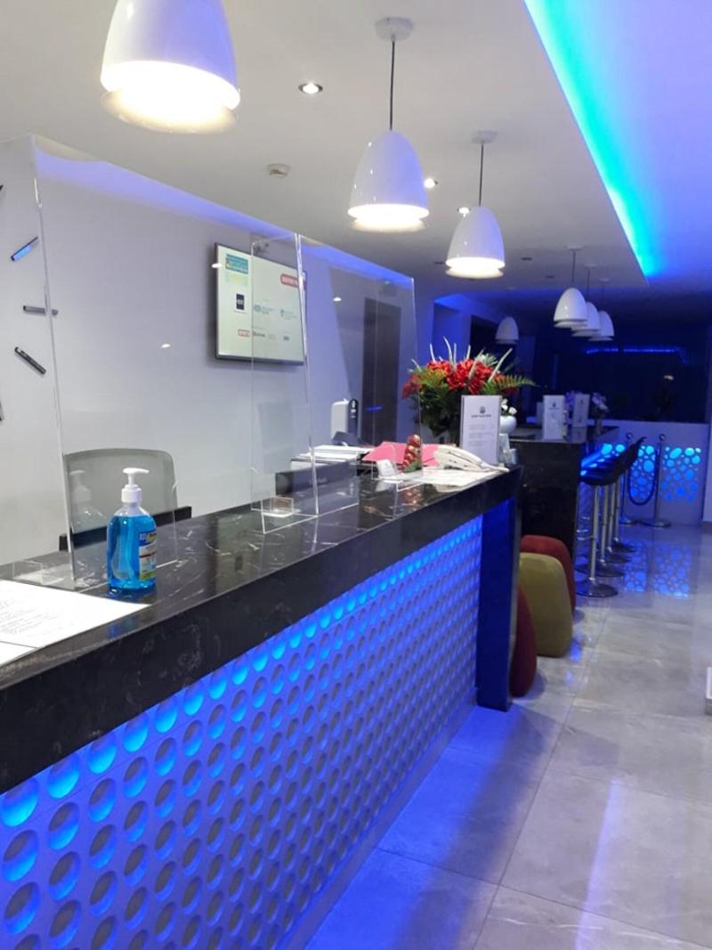 Sunny Blue Hotel - Lobi