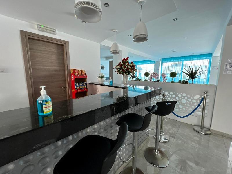 Sunny Blue Hotel - Lobi