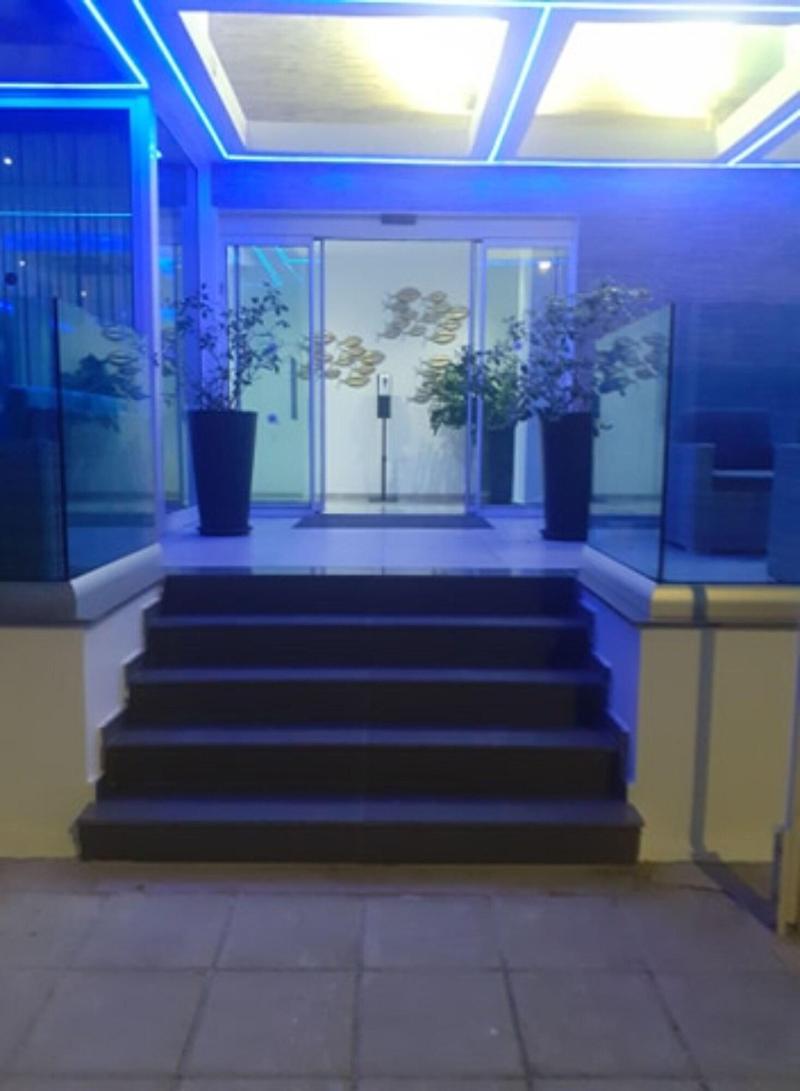 Sunny Blue Hotel - Lobi