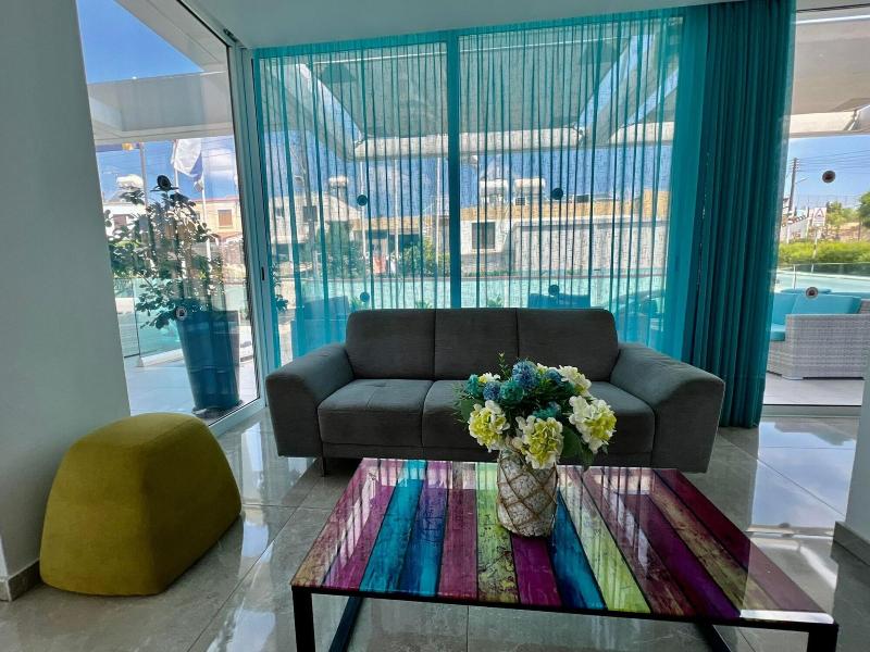 Sunny Blue Hotel - Genel