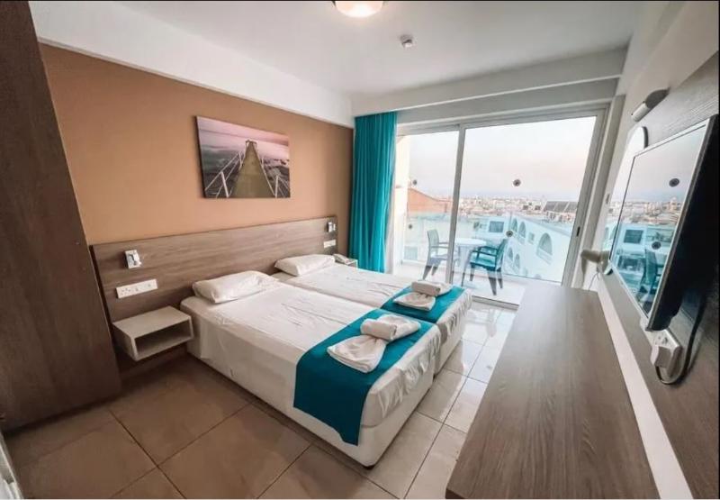 Sunny Blue Hotel - Oda
