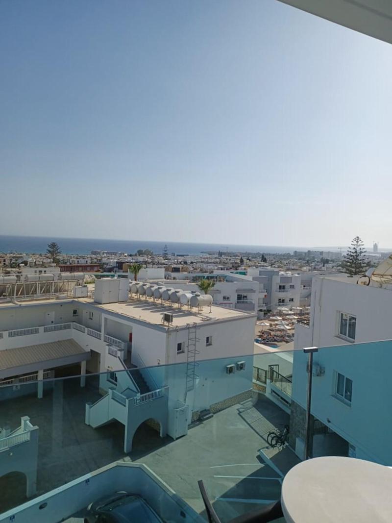 Sunny Blue Hotel - Oda