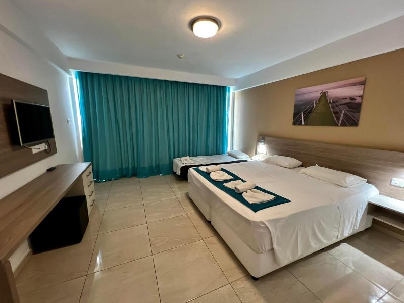 Sunny Blue Hotel - Oda