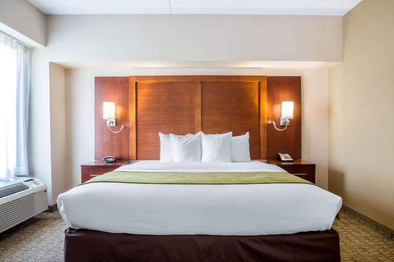 Comfort Suites at Woodbridge - Oda