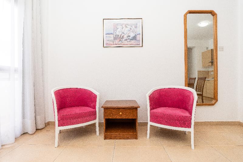 Flora Hotel Apartment - Oda