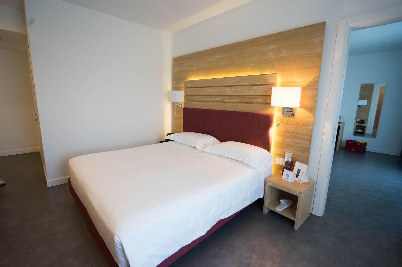 Pm Hotel - Oda