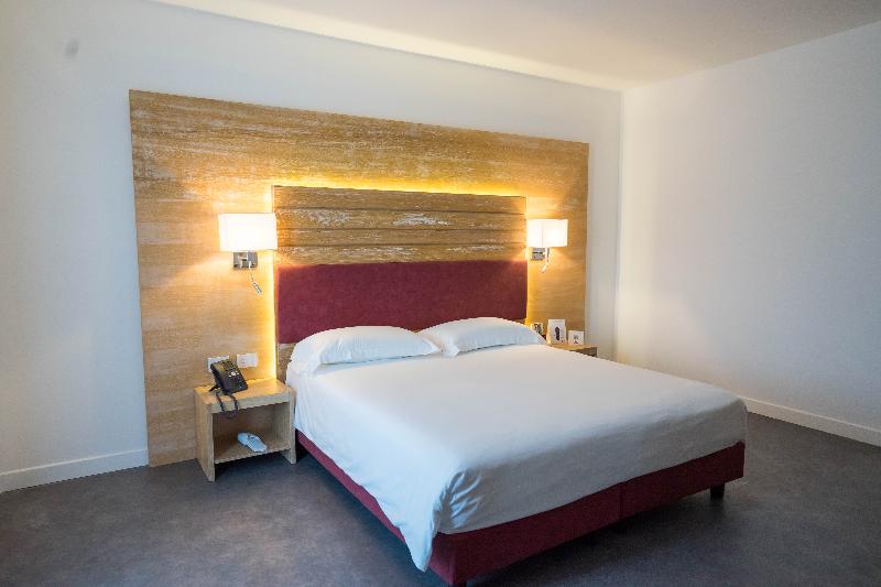 Pm Hotel - Oda