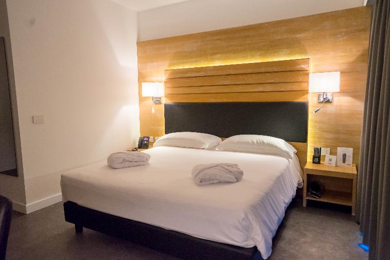 Pm Hotel - Oda