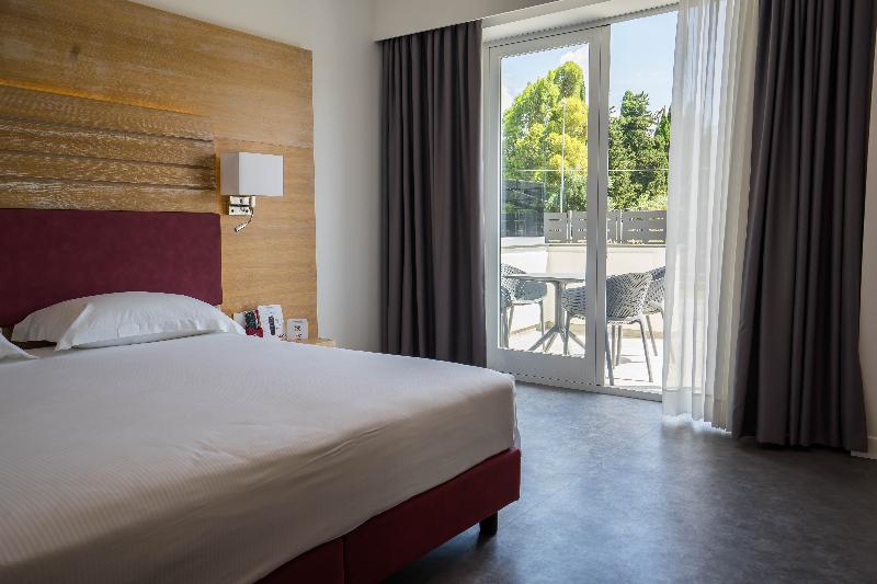 Pm Hotel - Oda