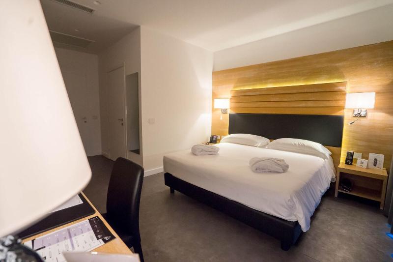 Pm Hotel - Oda
