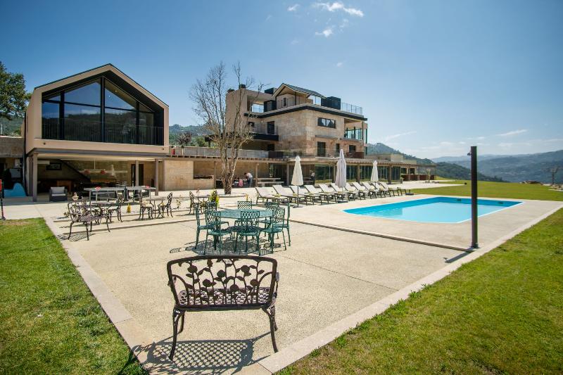 Quinta De Cabanas Douro Country House - Havuz