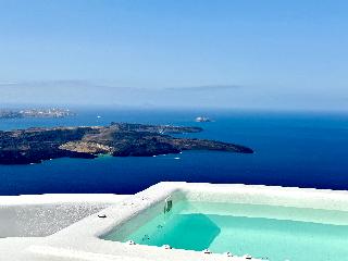Eteoro Suites
