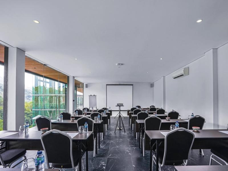 Forest Hills Hotel Ciwidey - Toplantı