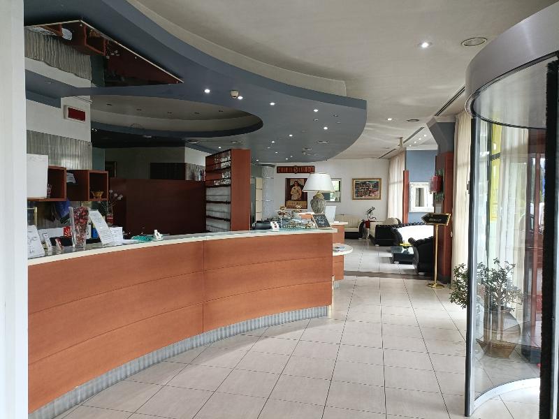 Green Hotel Ninfa - Lobi